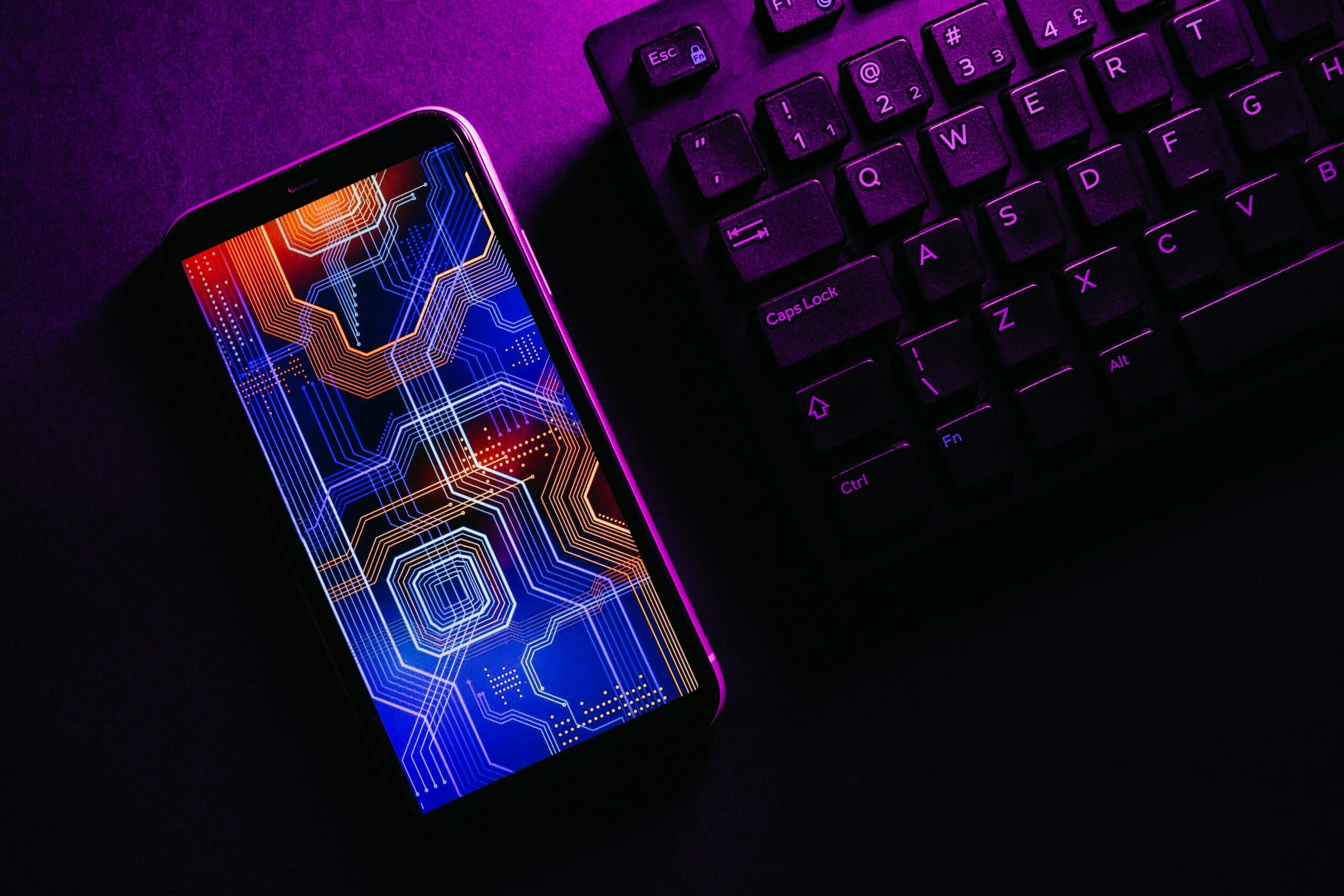 tech art on a phone’s screensaver 